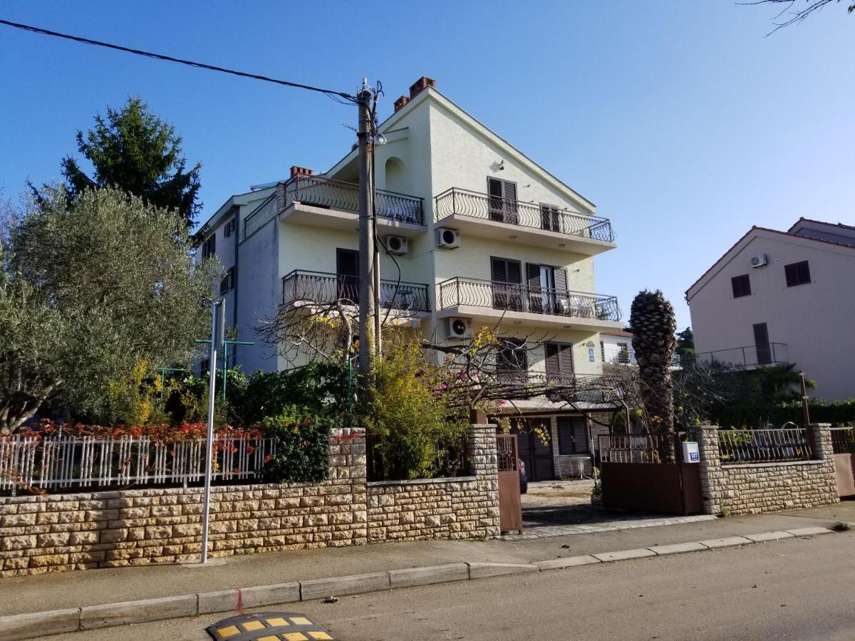 Danyja Apartment